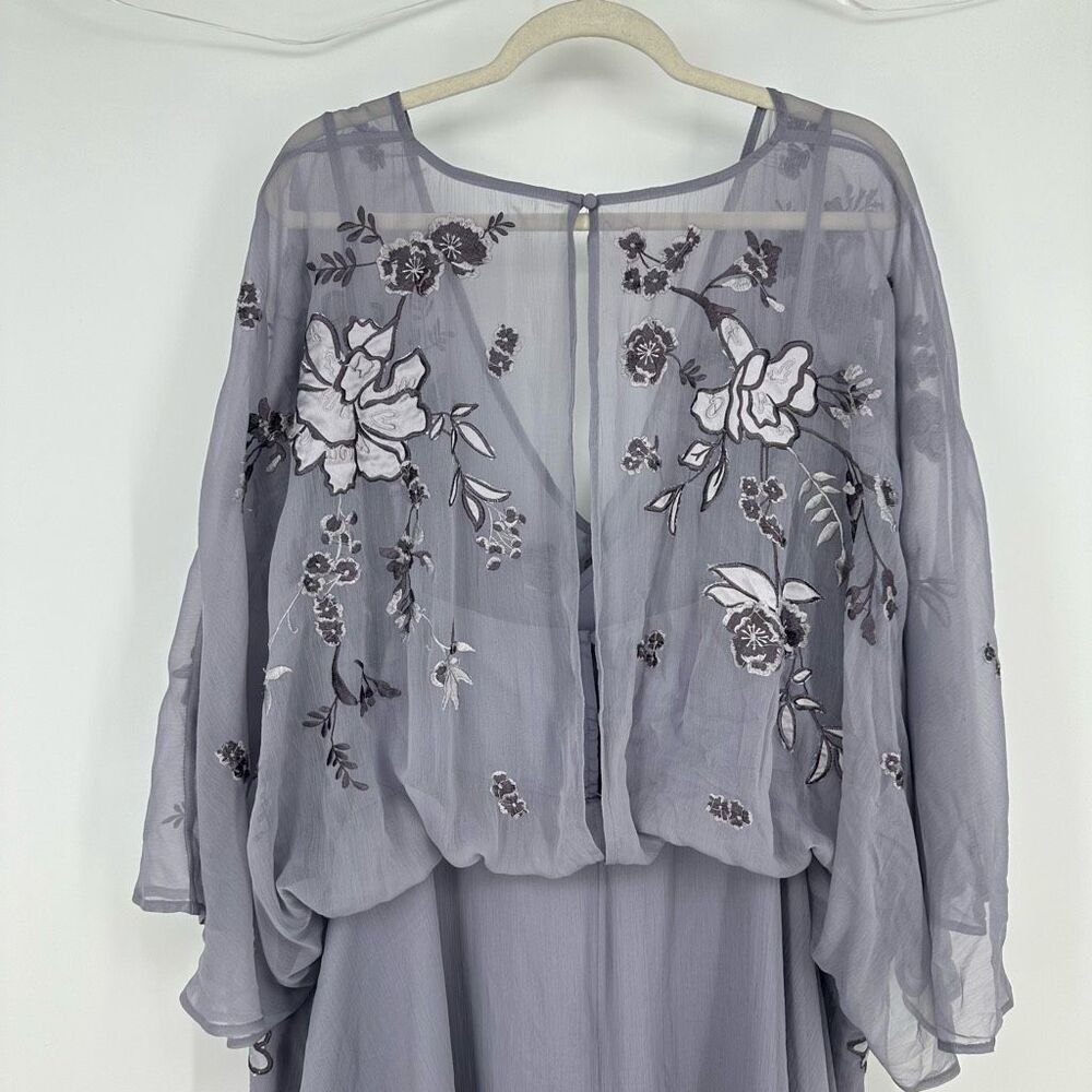 ASOS Curve blouson embroidered midi dress with cape back Size 24 Lavender Fairy. - Picture 16 of 16